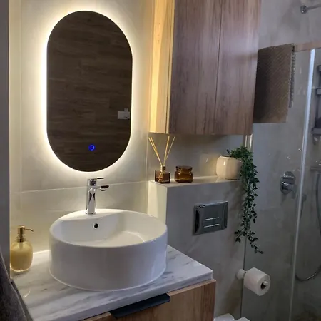 Du Centre 8 Apartment